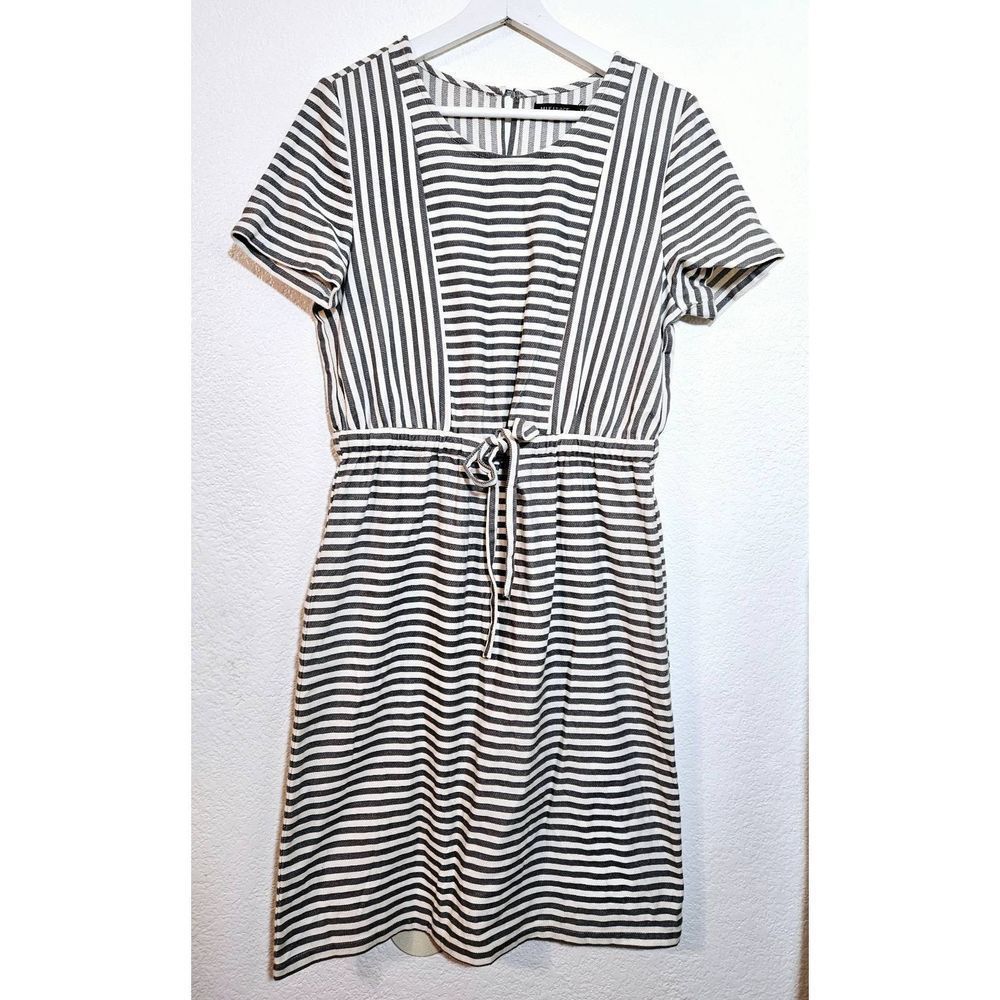 Mikarose Stripped Dress Womens Size Medium White Gray Short Sleeve Summer Dress